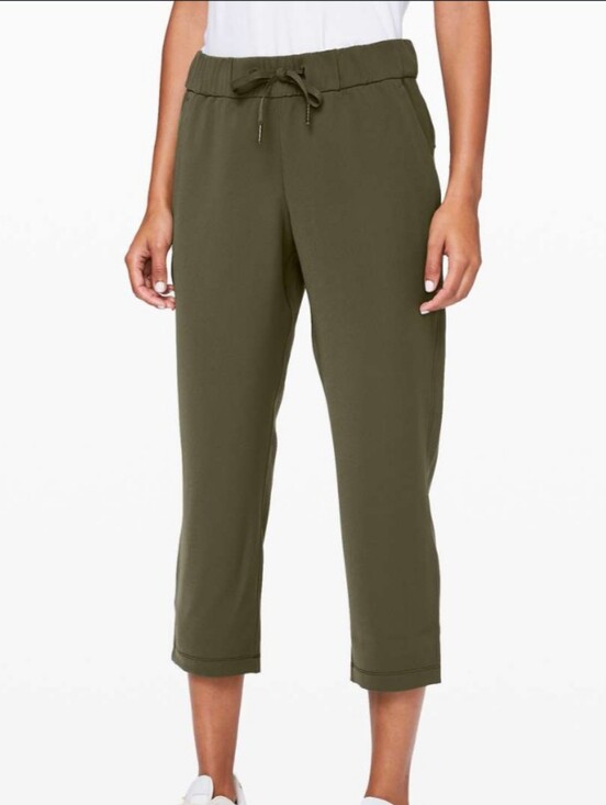 lululemon athletica Pants - Lululemon On The Fly Crop Pant 23" Dark Olive Size 6